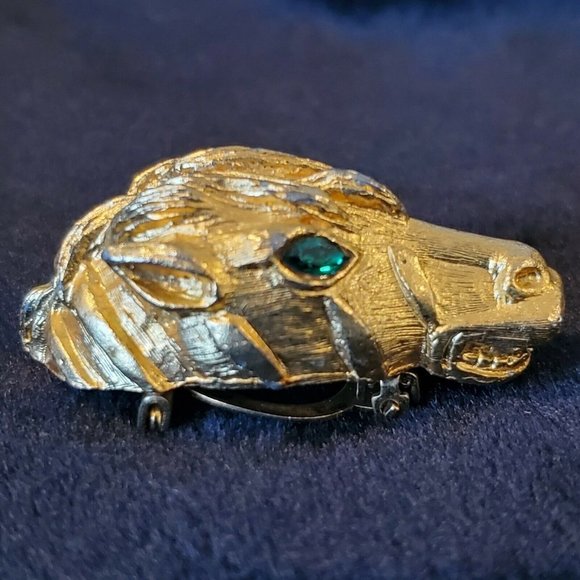 3D Horse Head Pin‎ Brooch Green Rhinestone Eyes - Picture 4 of 12